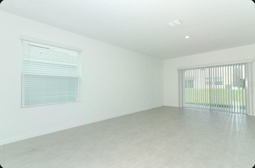 760 HAZELWOOD COURT — photo 10 of 26