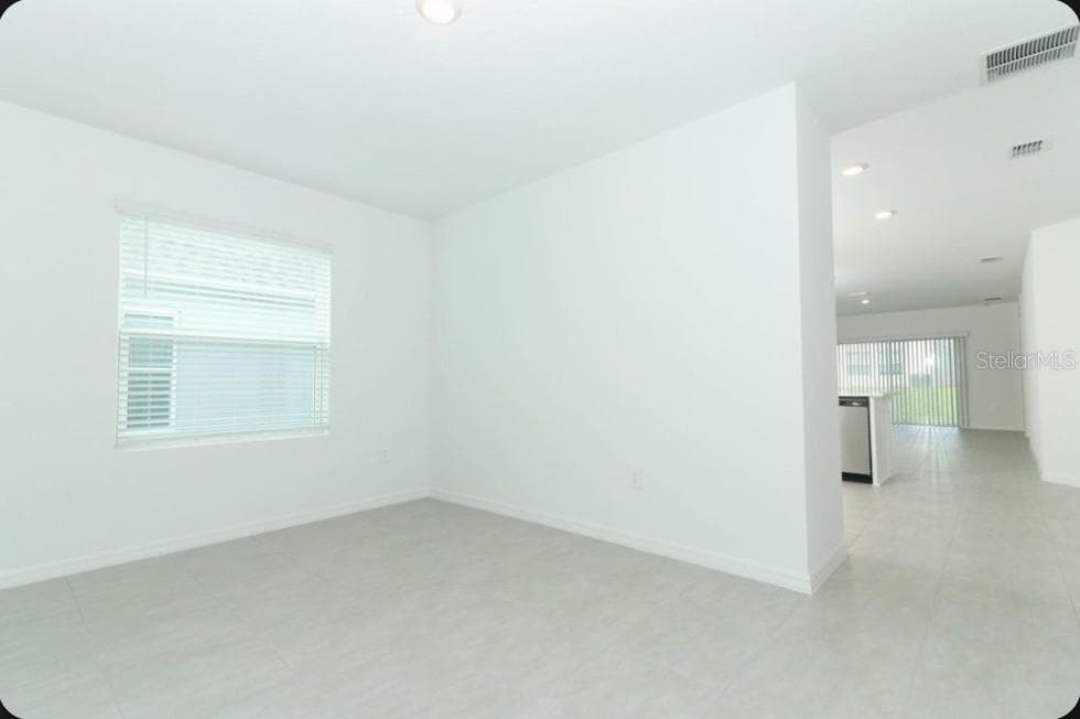 760 HAZELWOOD COURT — photo 7 of 26