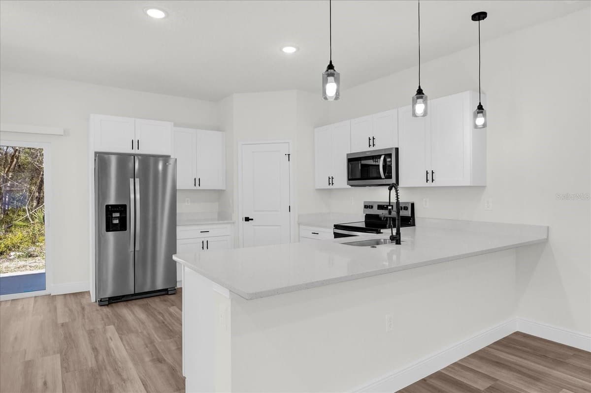 13592 40 CIRCLE — photo 8 of 32