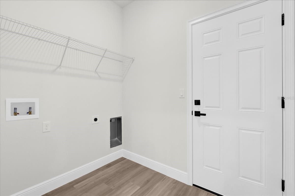 13592 40 CIRCLE — photo 12 of 32