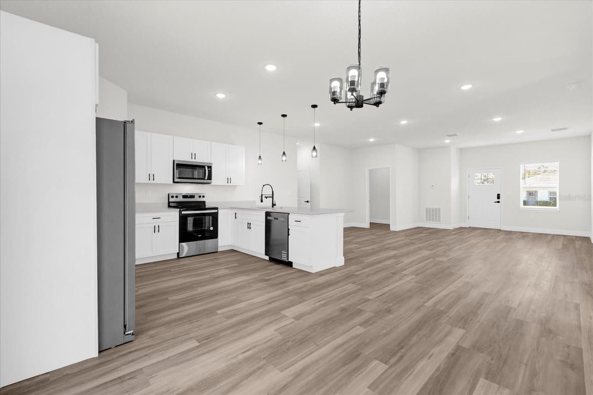 13592 40 CIRCLE — photo 6 of 32