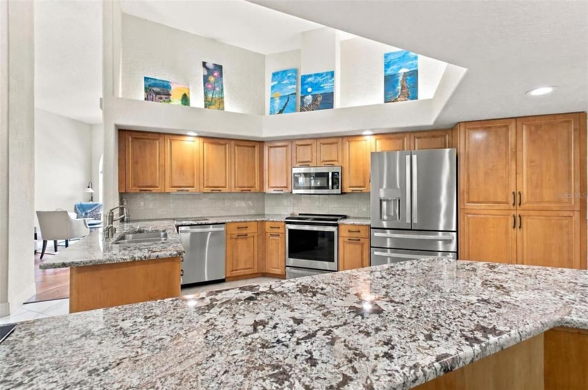 10307 WATERS EDGE COURT — photo 11 of 46