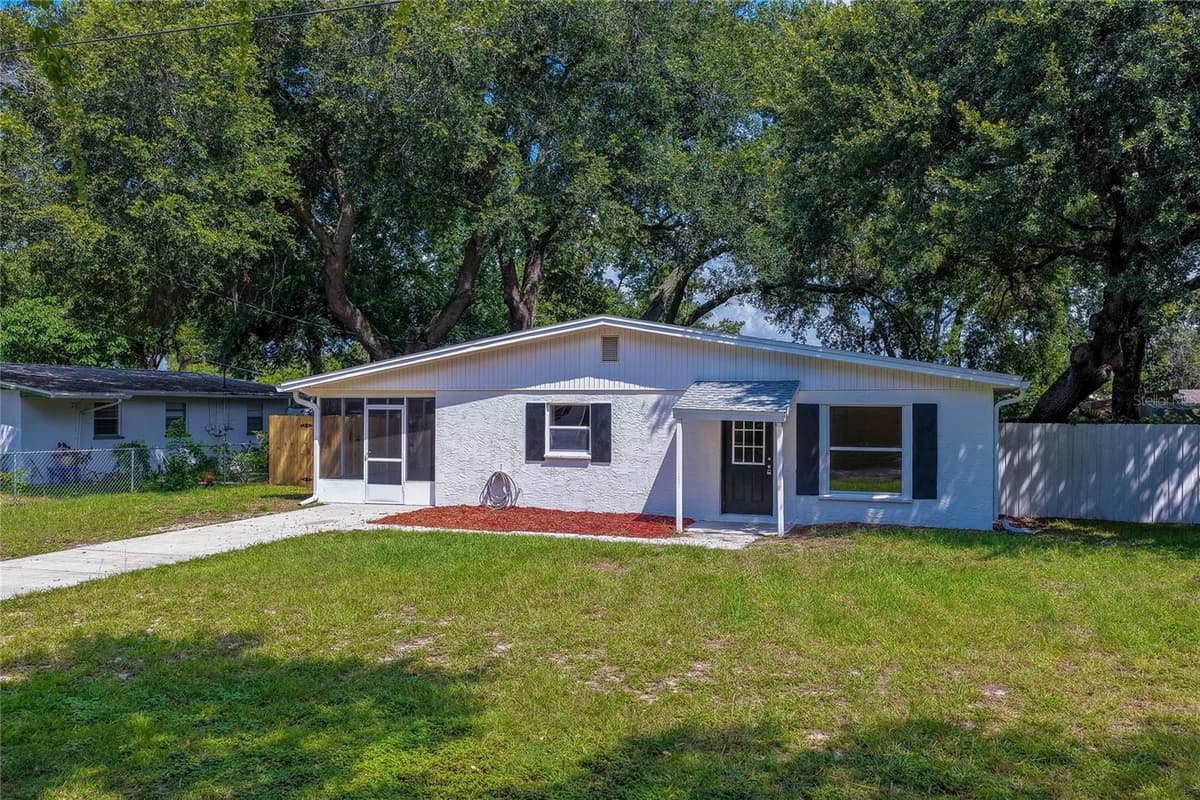 1220 LEON LANE — photo 3 of 33