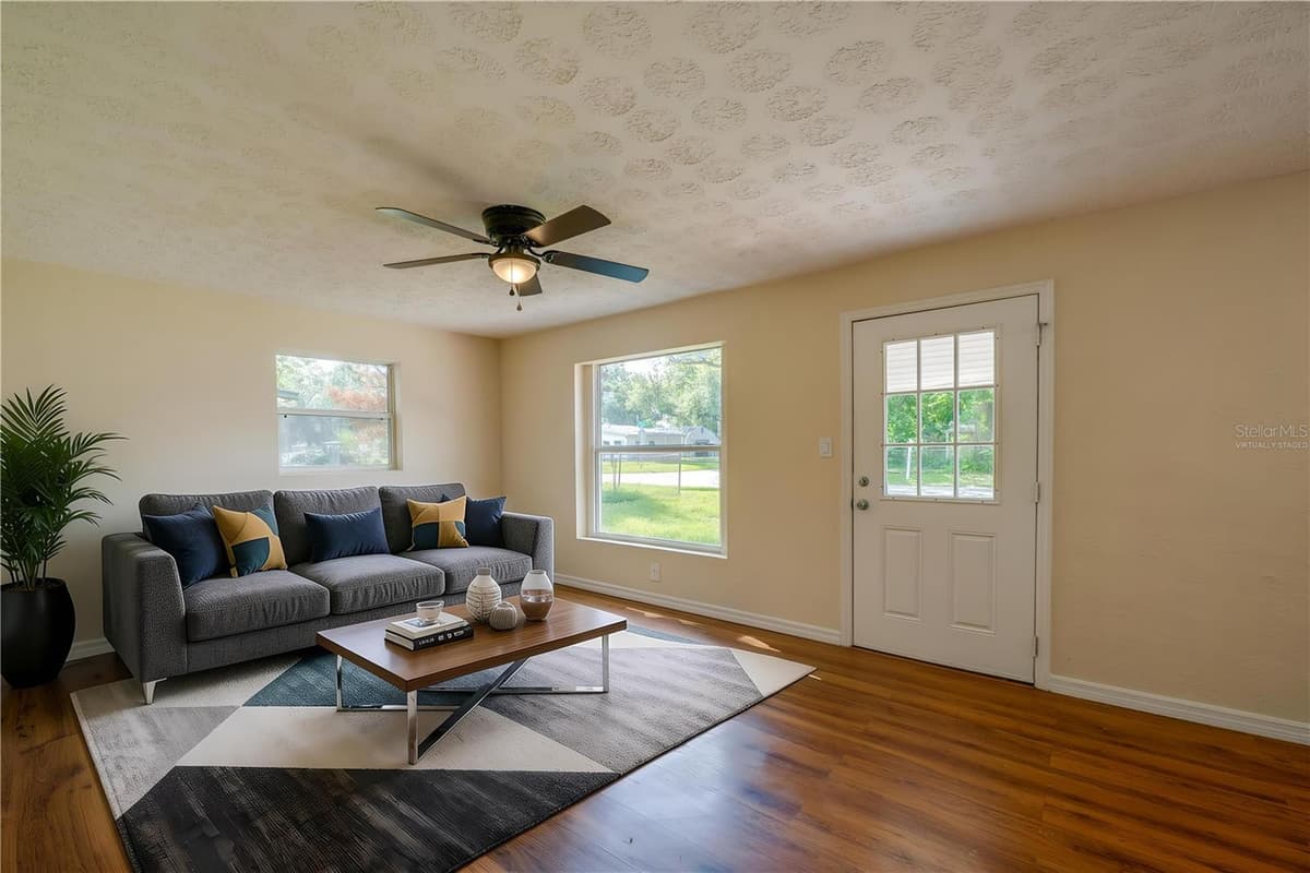 1220 LEON LANE — photo 5 of 33