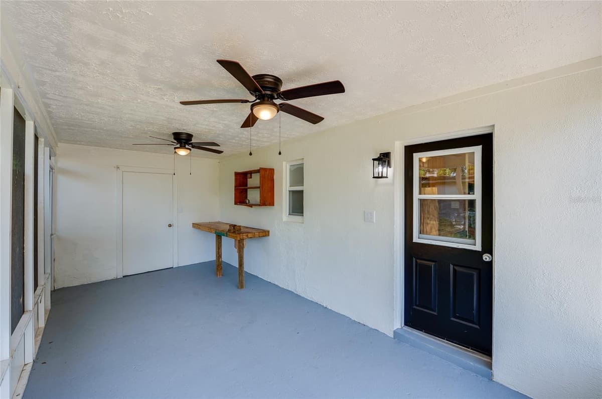 1220 LEON LANE — photo 13 of 33