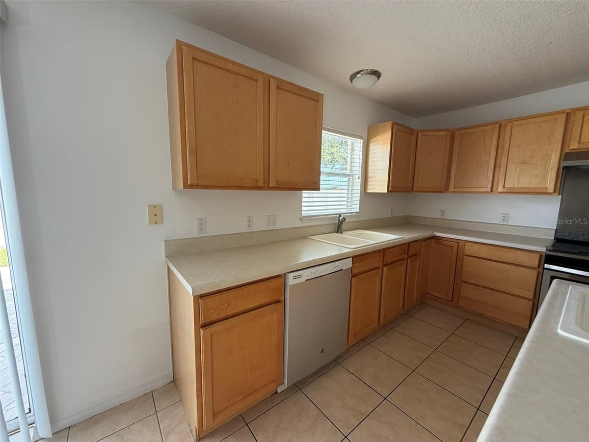 247 BLAKE AVENUE — photo 18 of 52