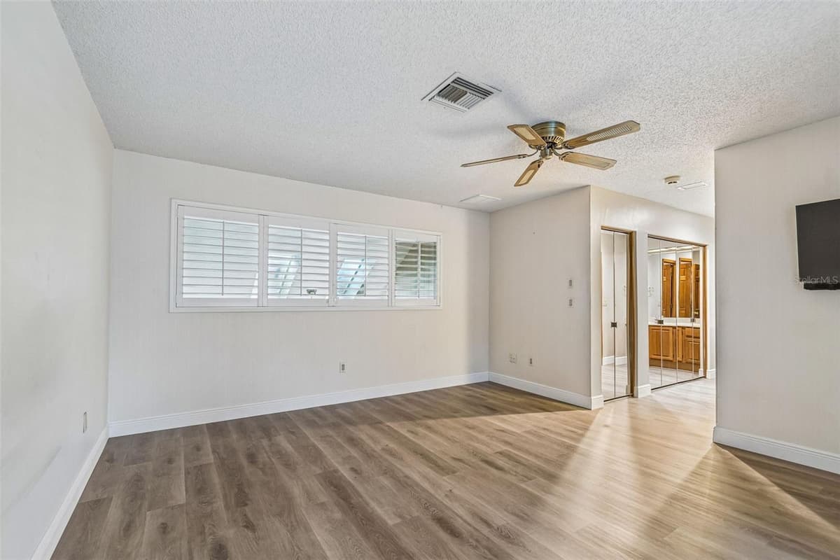 2830 COUNTRYSIDE BOULEVARD — photo 44 of 71