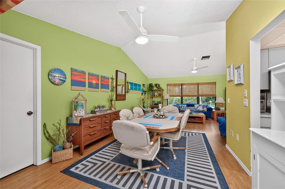 7289 MAMOUTH STREET — photo 15 of 64