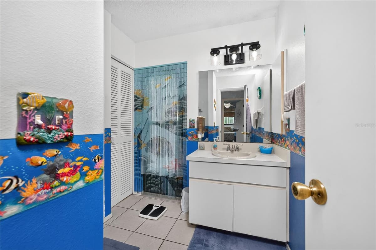 7289 MAMOUTH STREET — photo 30 of 64