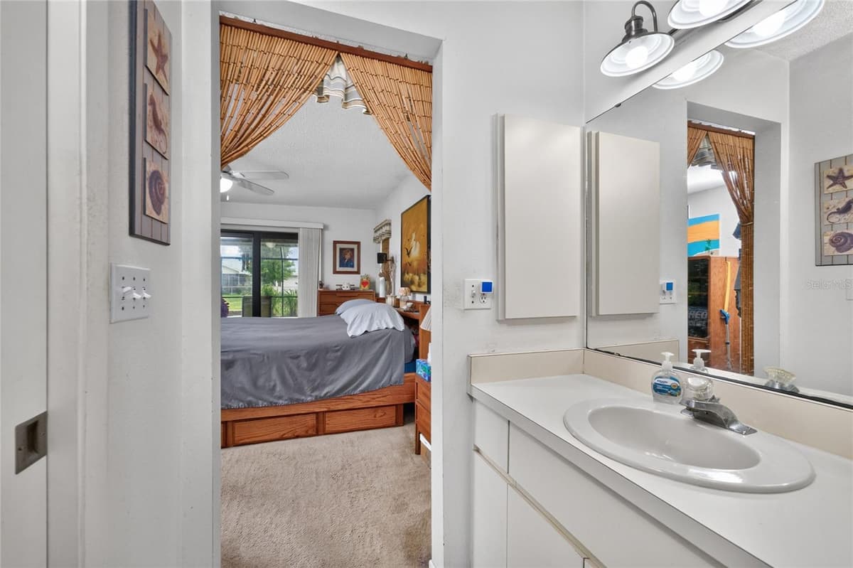 7289 MAMOUTH STREET — photo 35 of 64