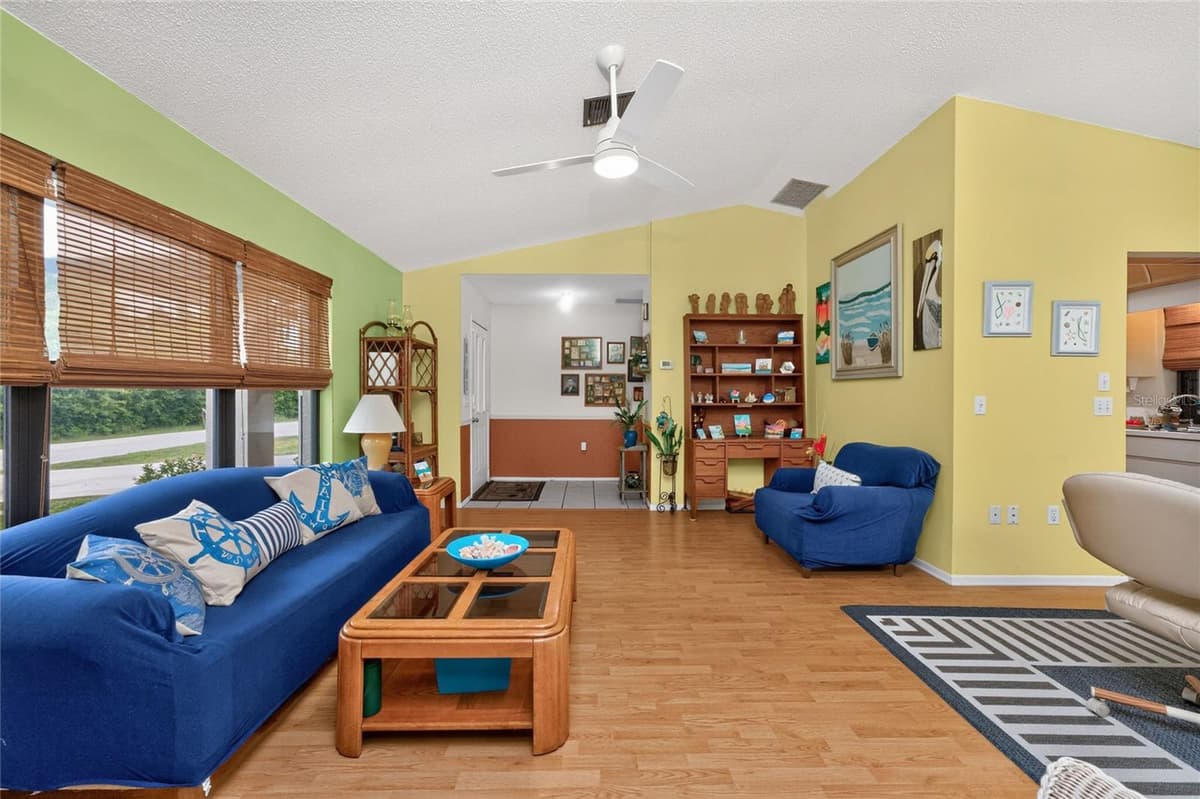 7289 MAMOUTH STREET — photo 12 of 64