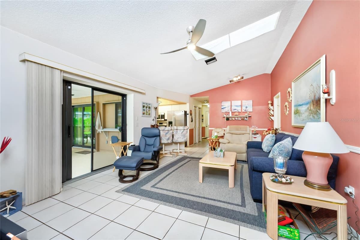 7289 MAMOUTH STREET — photo 21 of 64