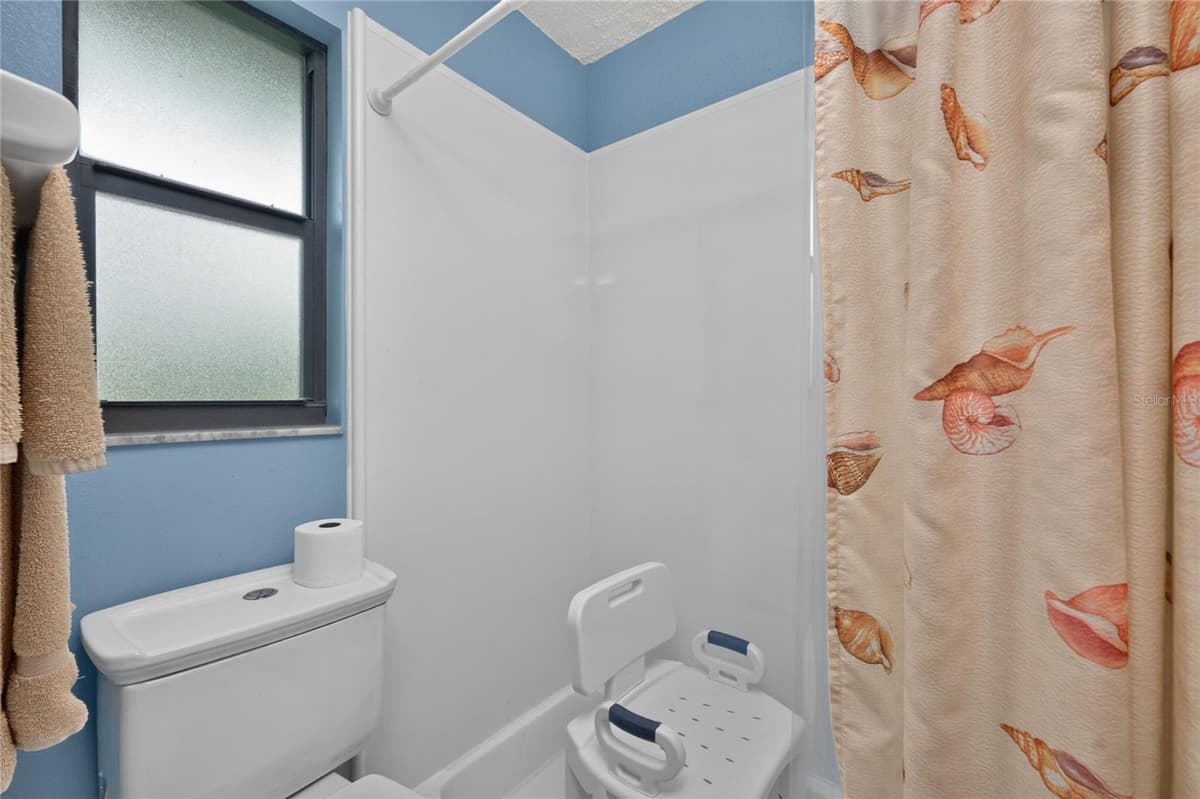 7289 MAMOUTH STREET — photo 34 of 64