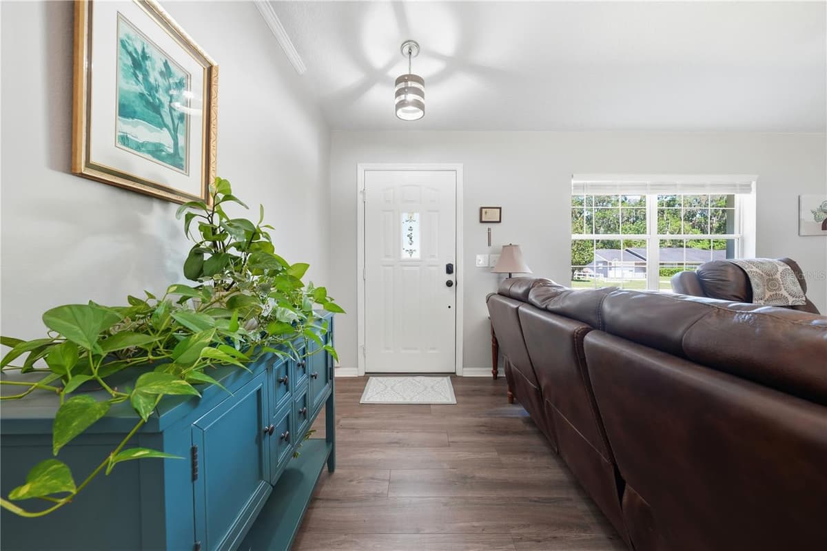 3835 13TH AVENUE — photo 7 of 40