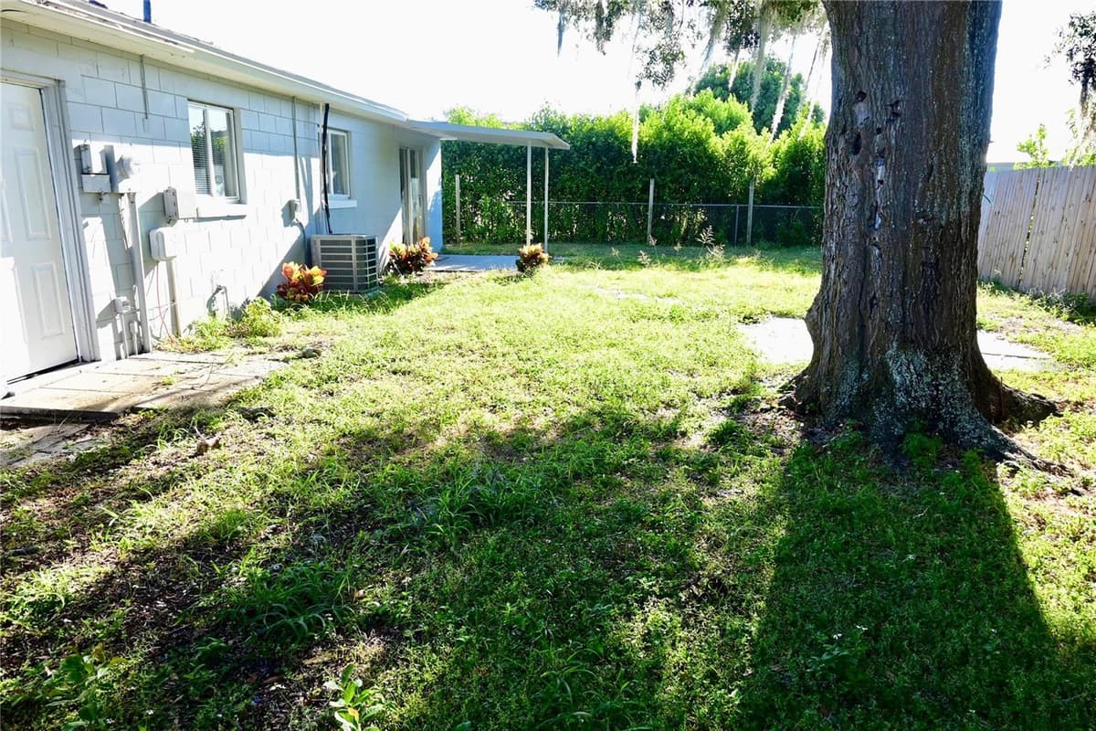 306 FERN ROAD — photo 18 of 20