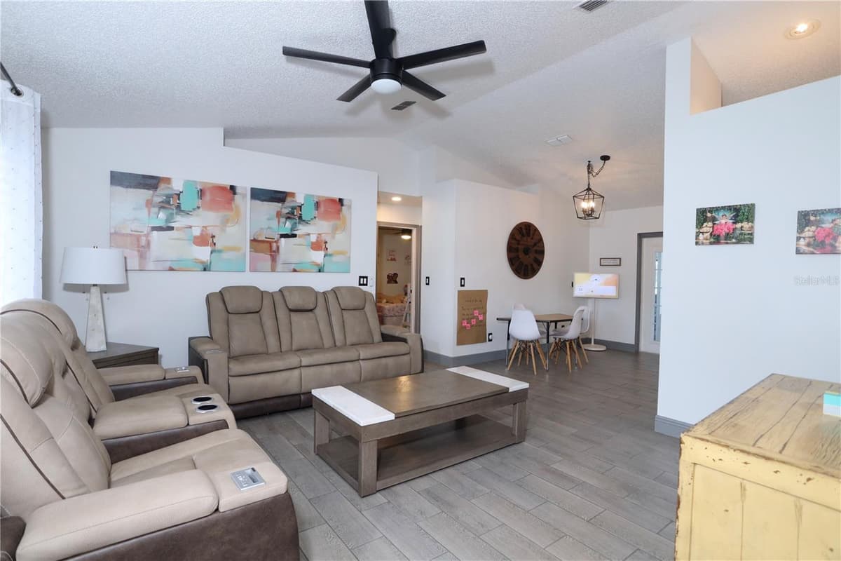 1123 ANNE ELISA CIRCLE — photo 11 of 51