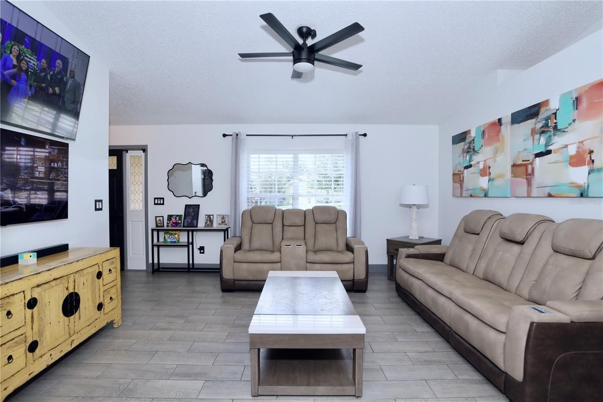 1123 ANNE ELISA CIRCLE — photo 12 of 51