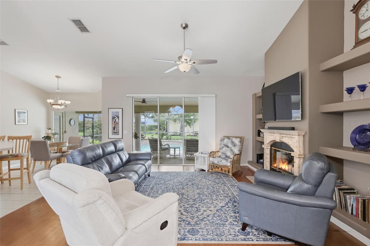 11310 SUSANS POINT DRIVE — photo 9 of 45