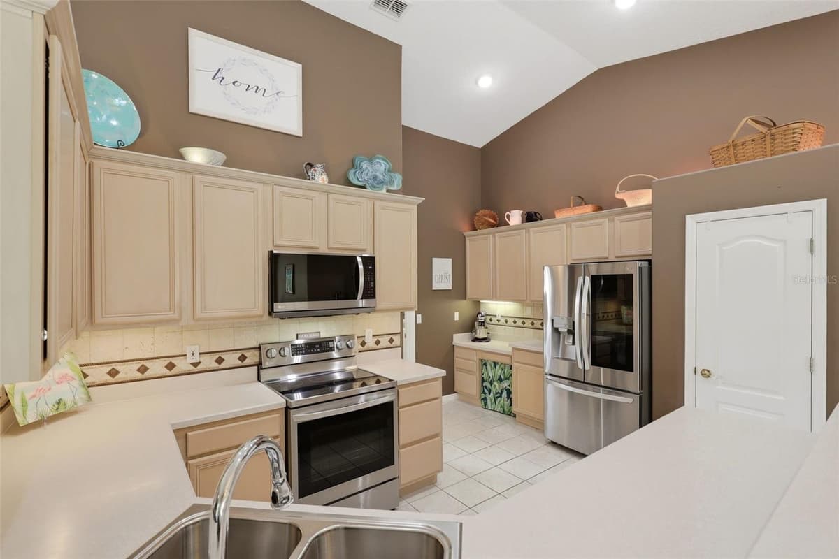 11310 SUSANS POINT DRIVE — photo 16 of 45