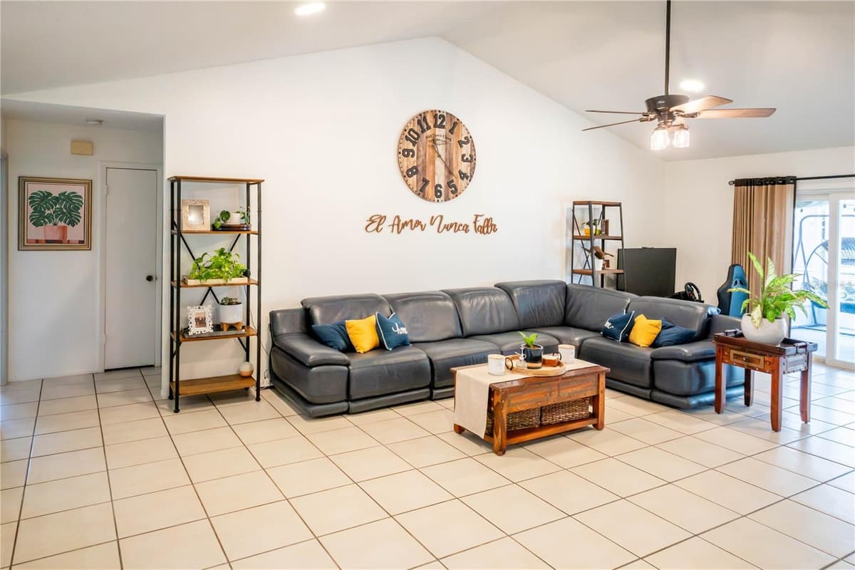 623 HOLBROOK CIRCLE — photo 13 of 33