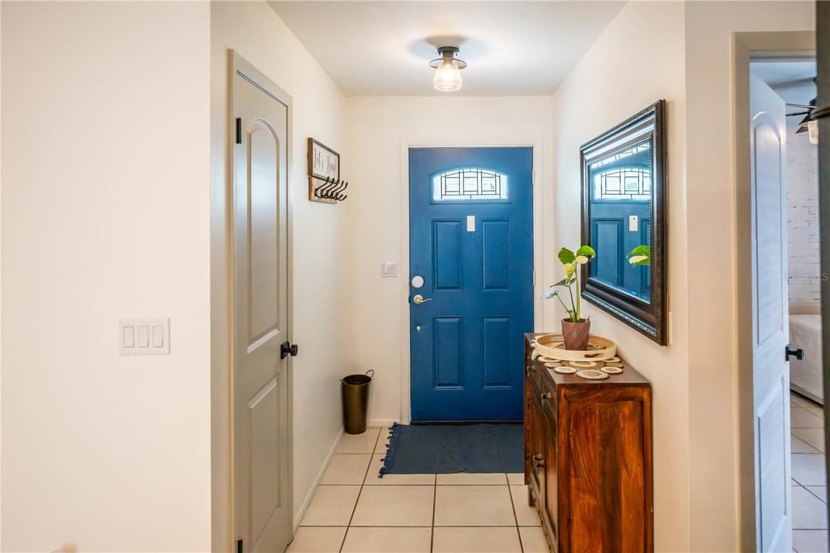 623 HOLBROOK CIRCLE — photo 5 of 33