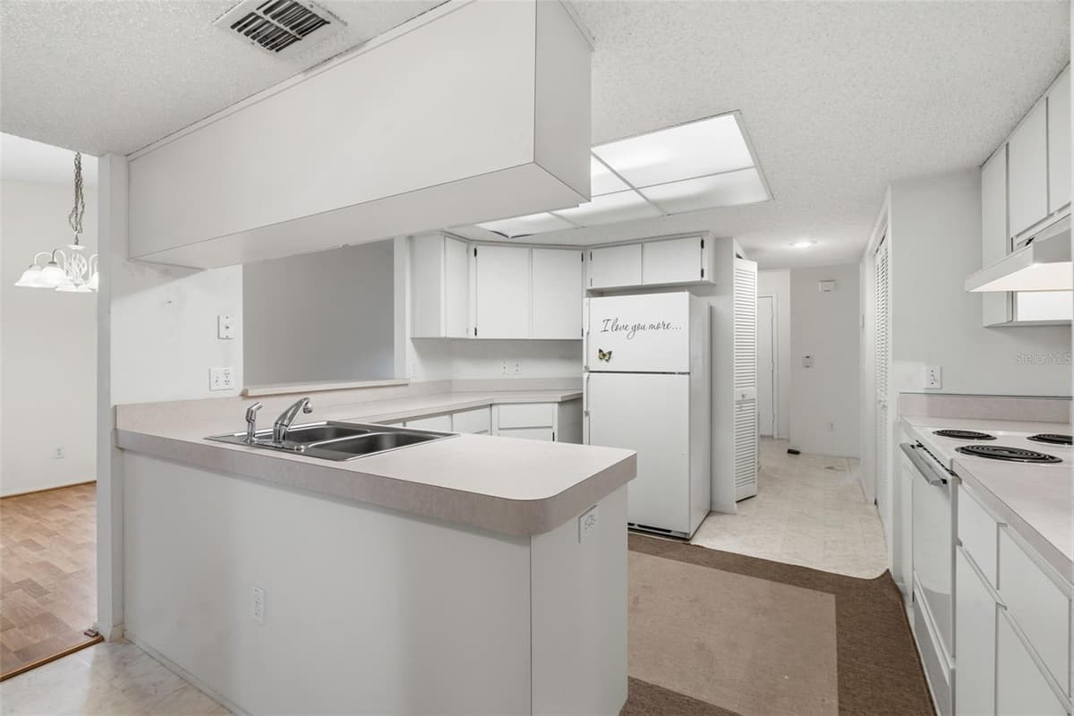 3960 SAILMAKER LANE — photo 9 of 42