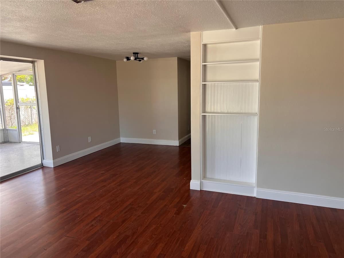6111 ROLLINS STREET — photo 2 of 16