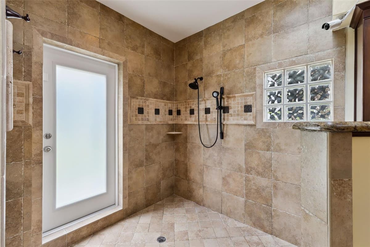 15000 THOROUGHBRED LN — photo 40 of 92
