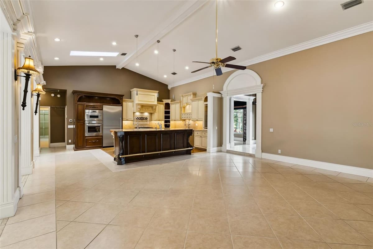 15000 THOROUGHBRED LN — photo 15 of 92
