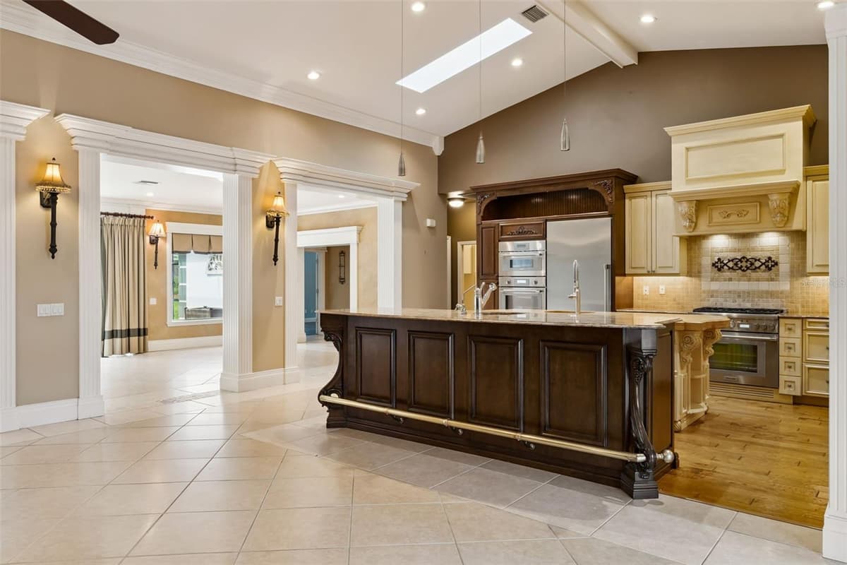 15000 THOROUGHBRED LN — photo 17 of 92