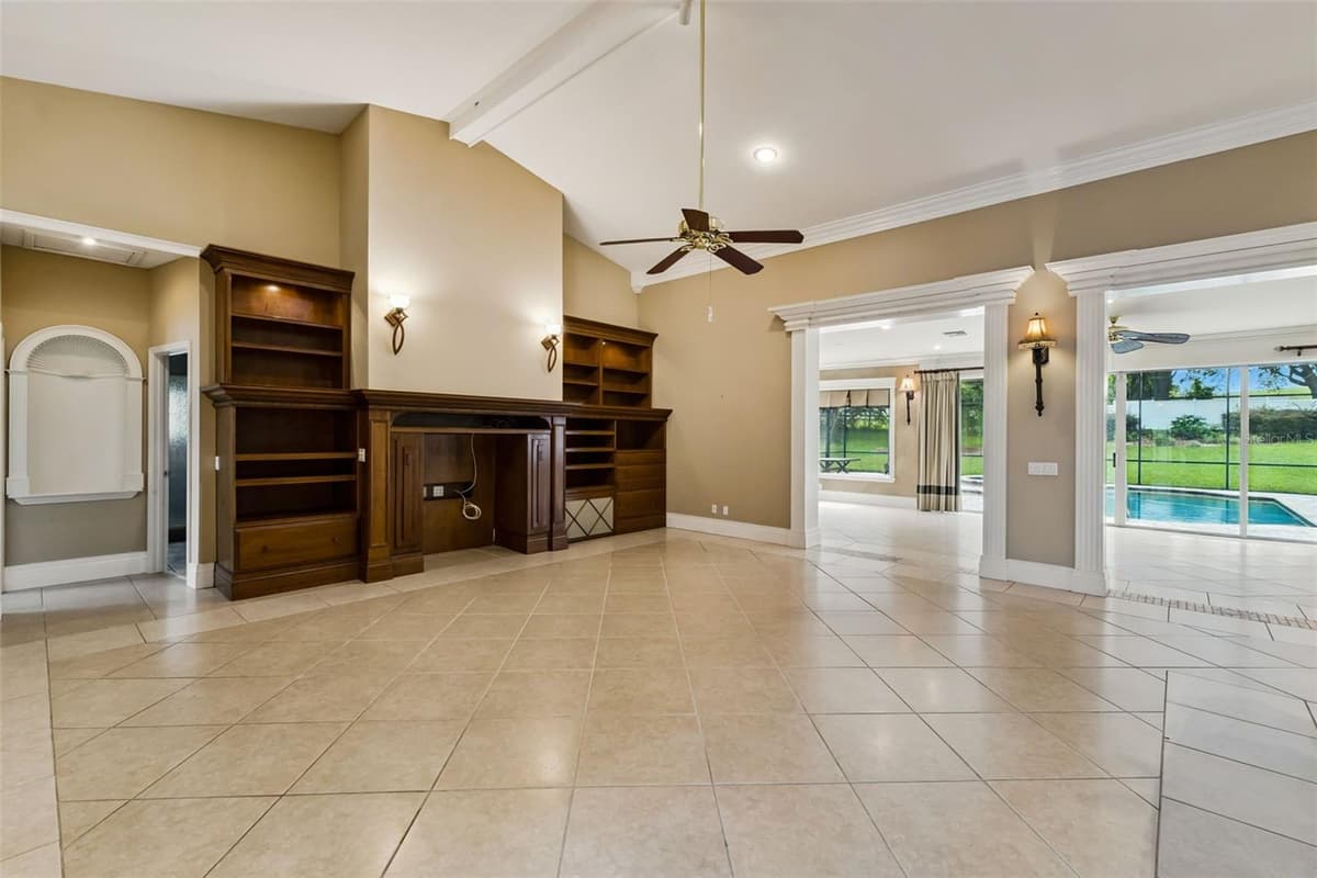 15000 THOROUGHBRED LN — photo 13 of 92