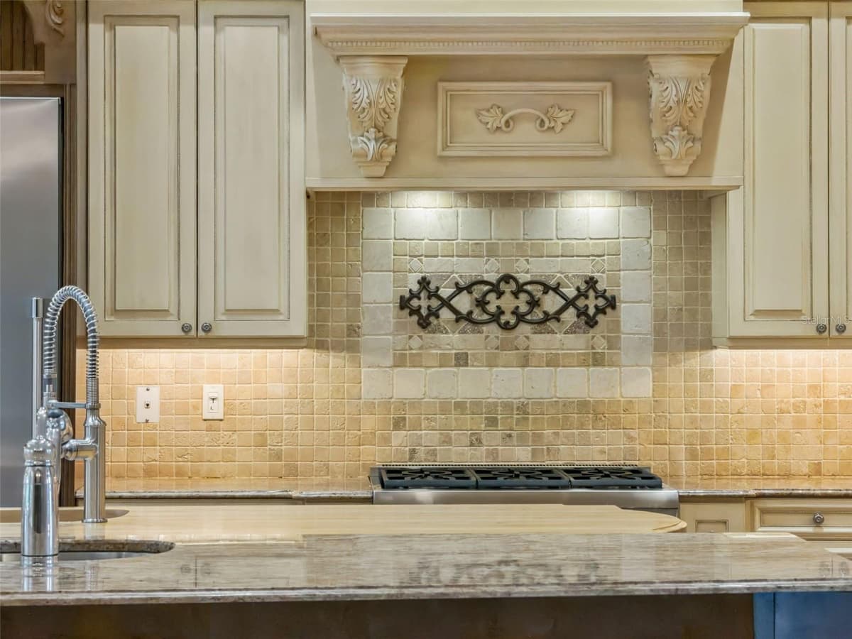 15000 THOROUGHBRED LN — photo 26 of 92