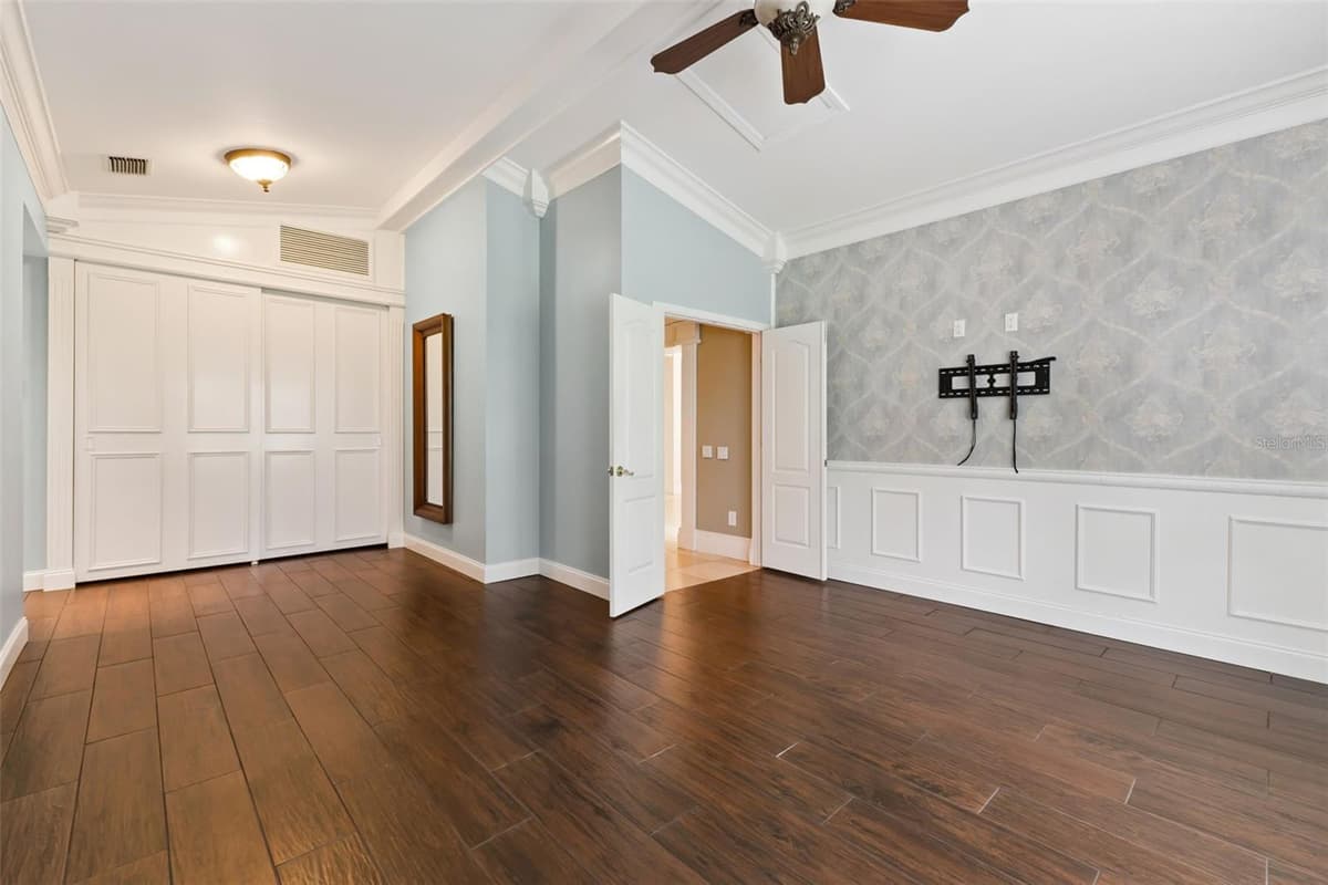 15000 THOROUGHBRED LN — photo 35 of 92