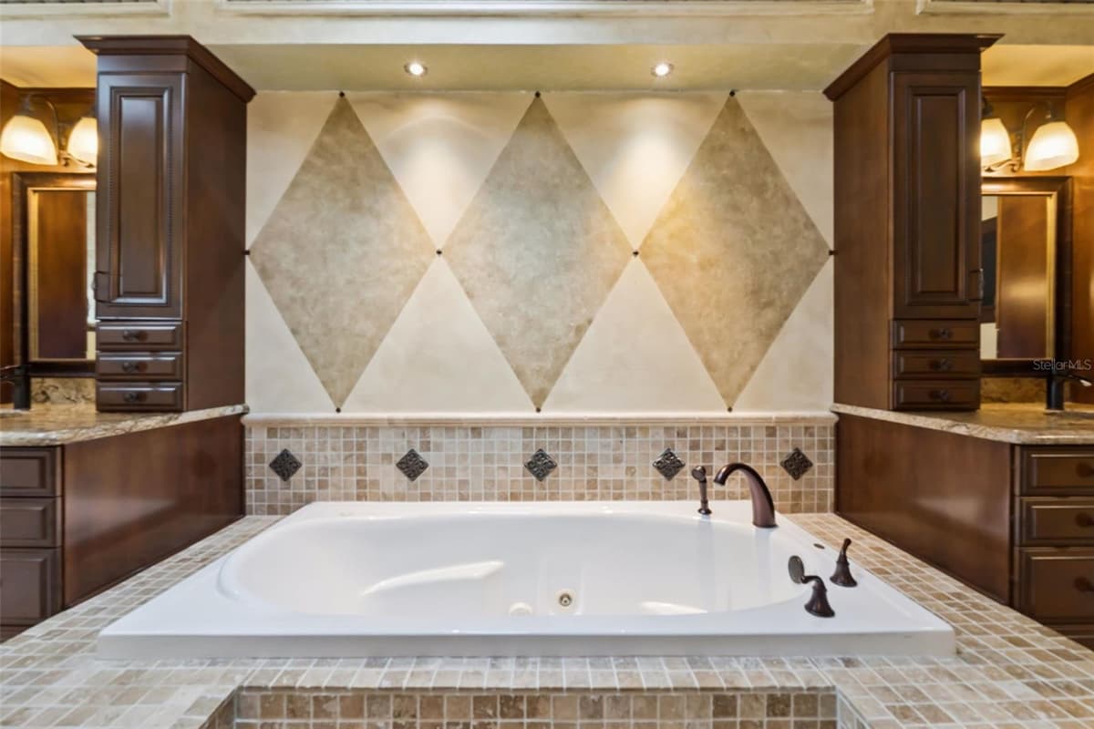 15000 THOROUGHBRED LN — photo 41 of 92
