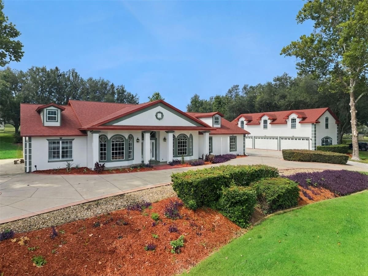 15000 THOROUGHBRED LN — photo 5 of 92