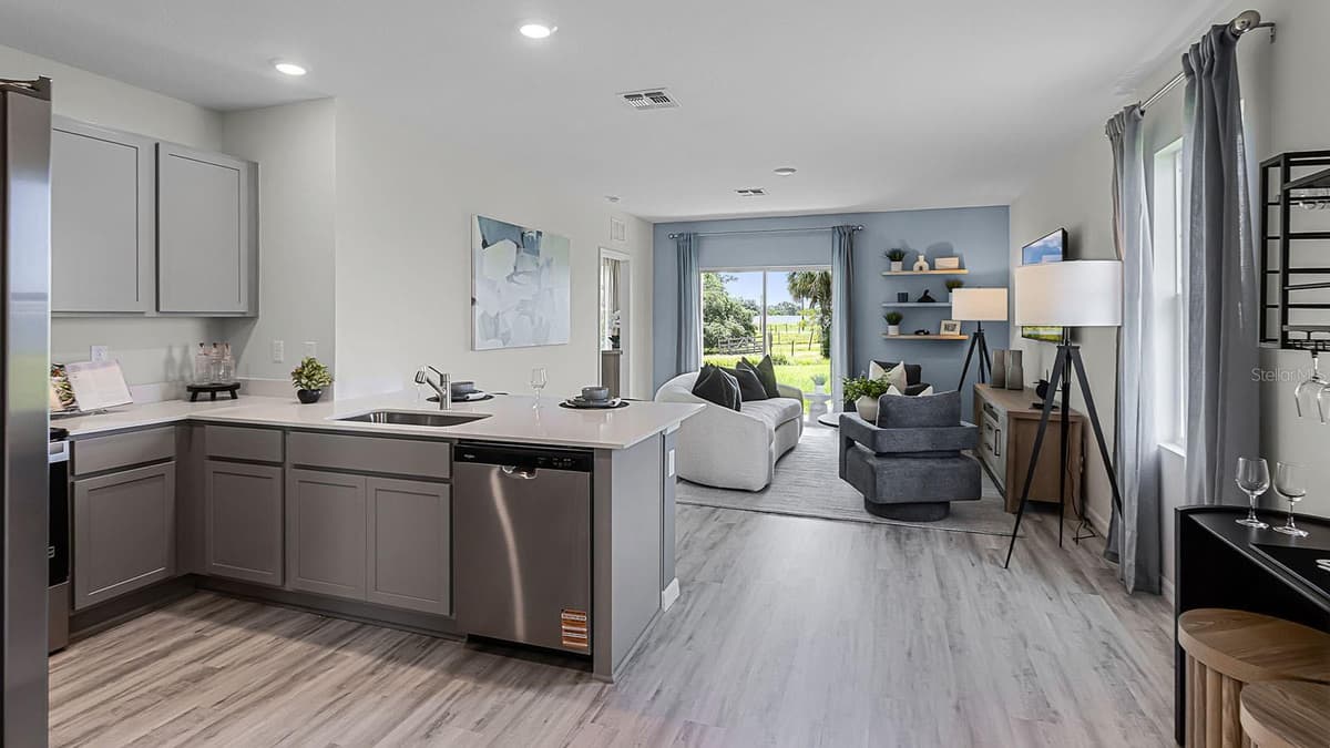 4052 GIORGIO DRIVE — photo 6 of 29