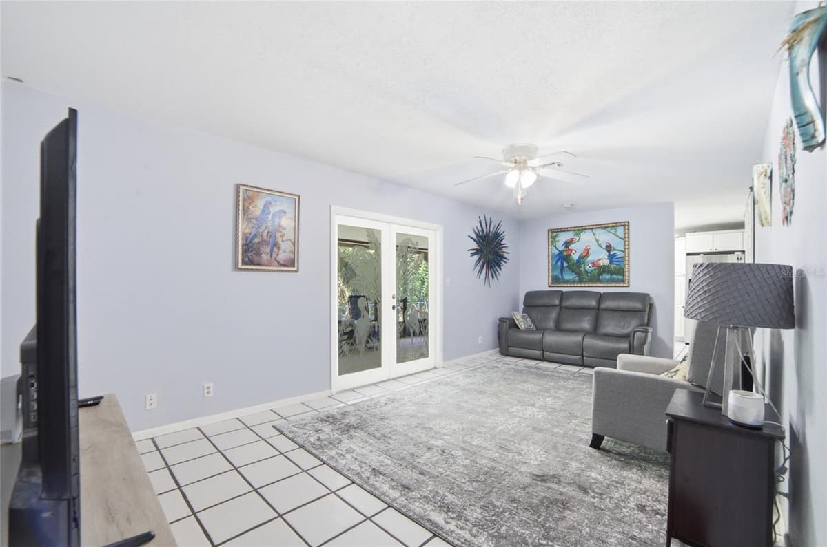 2300 HALL ROAD — photo 4 of 30