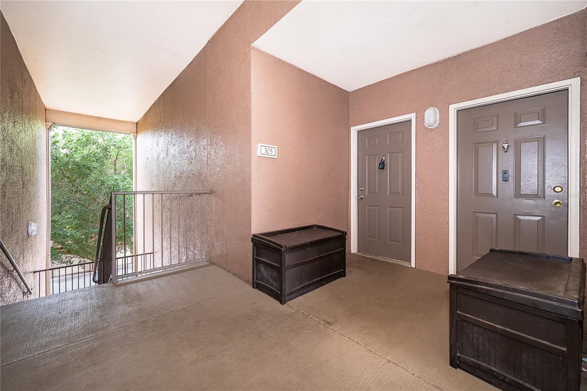 6141 METROWEST BOULEVARD — photo 7 of 20