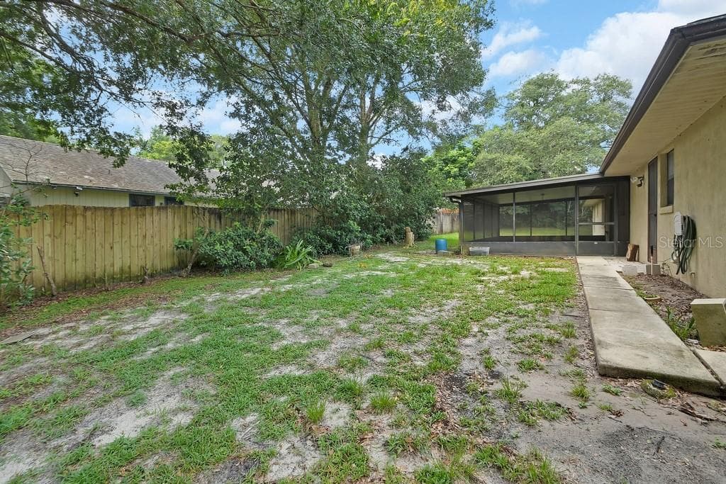 750 OAK TERRACE — photo 30 of 35