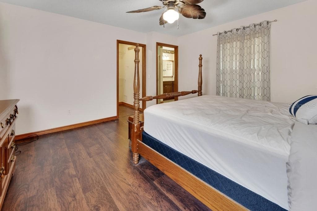 750 OAK TERRACE — photo 15 of 35
