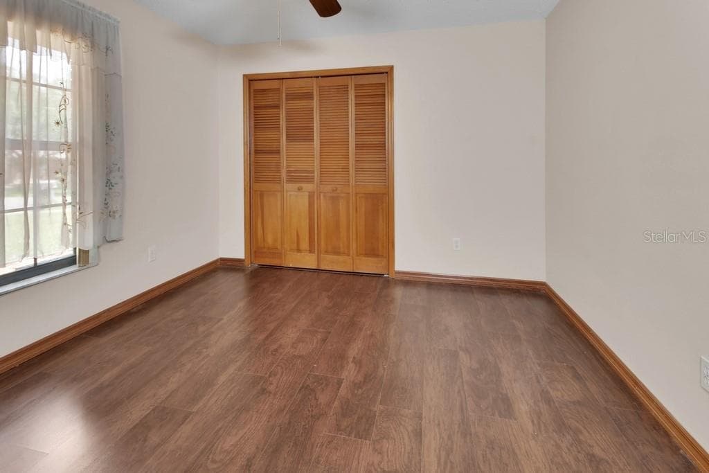 750 OAK TERRACE — photo 20 of 35