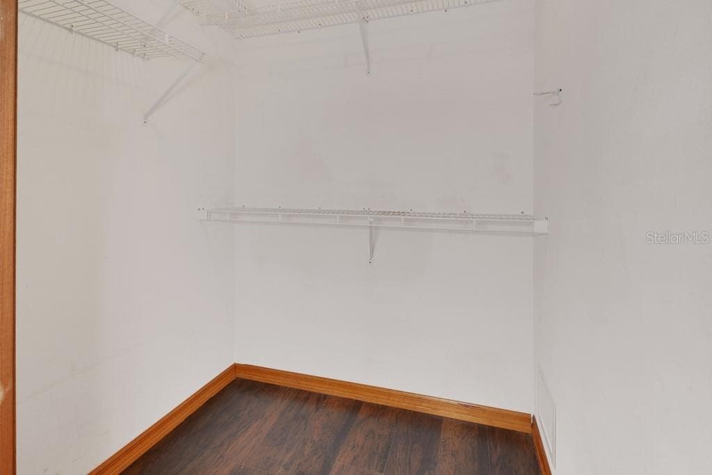 750 OAK TERRACE — photo 19 of 35