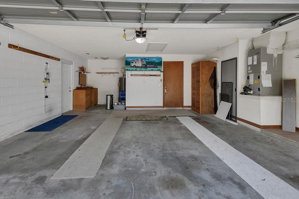 750 OAK TERRACE — photo 29 of 35