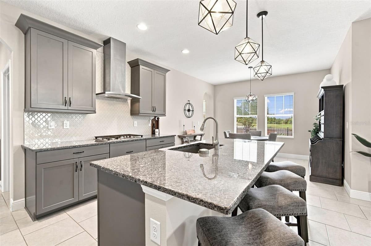 5306 SILVER SUN DRIVE — photo 15 of 100
