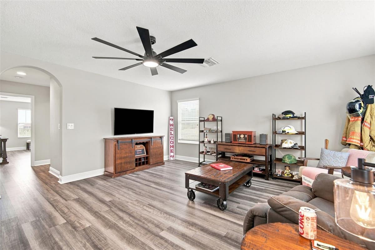 5306 SILVER SUN DRIVE — photo 46 of 100