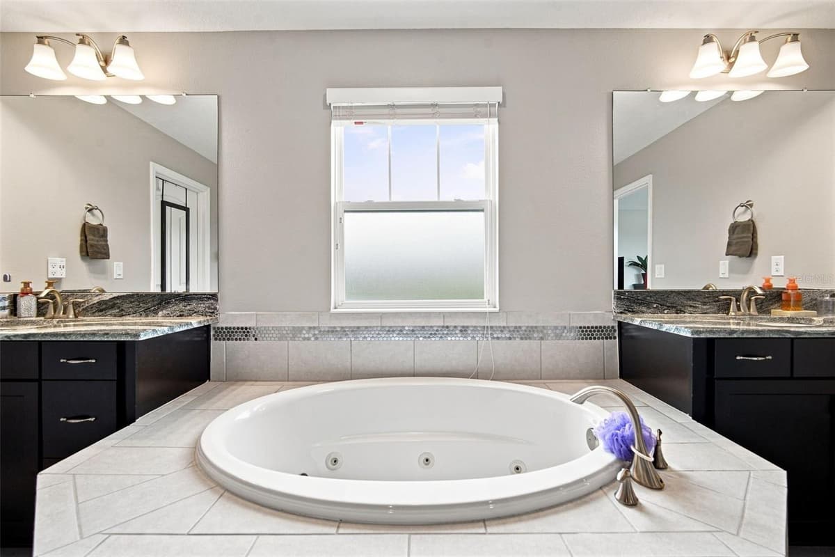 5306 SILVER SUN DRIVE — photo 51 of 100