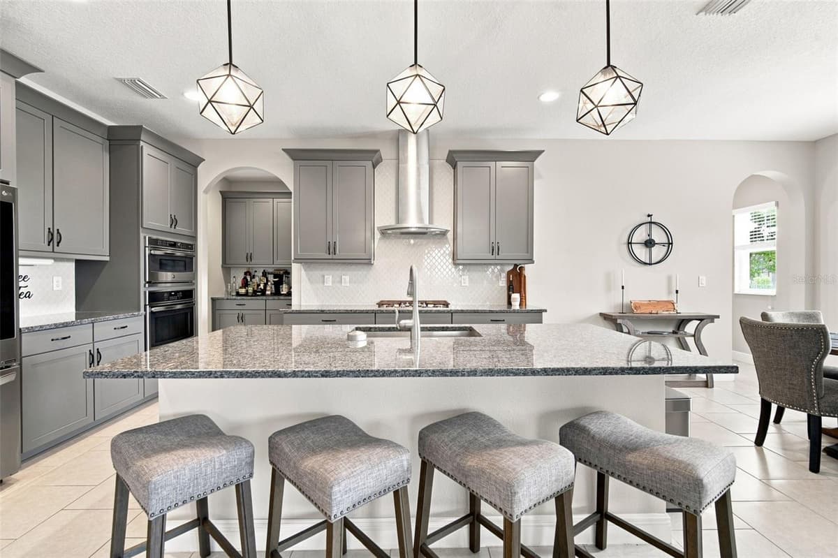 5306 SILVER SUN DRIVE — photo 12 of 100