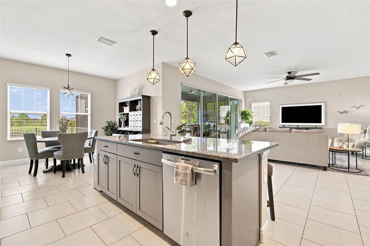 5306 SILVER SUN DRIVE — photo 21 of 100