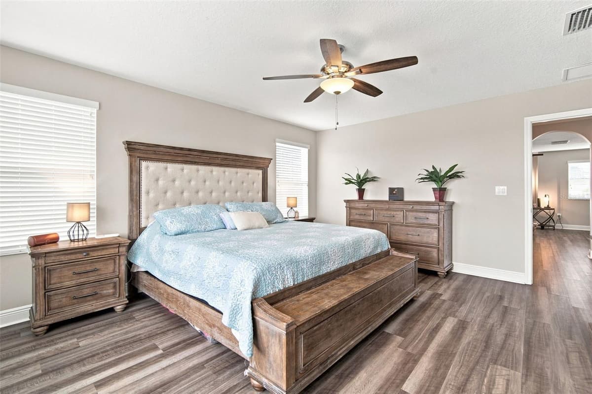 5306 SILVER SUN DRIVE — photo 48 of 100