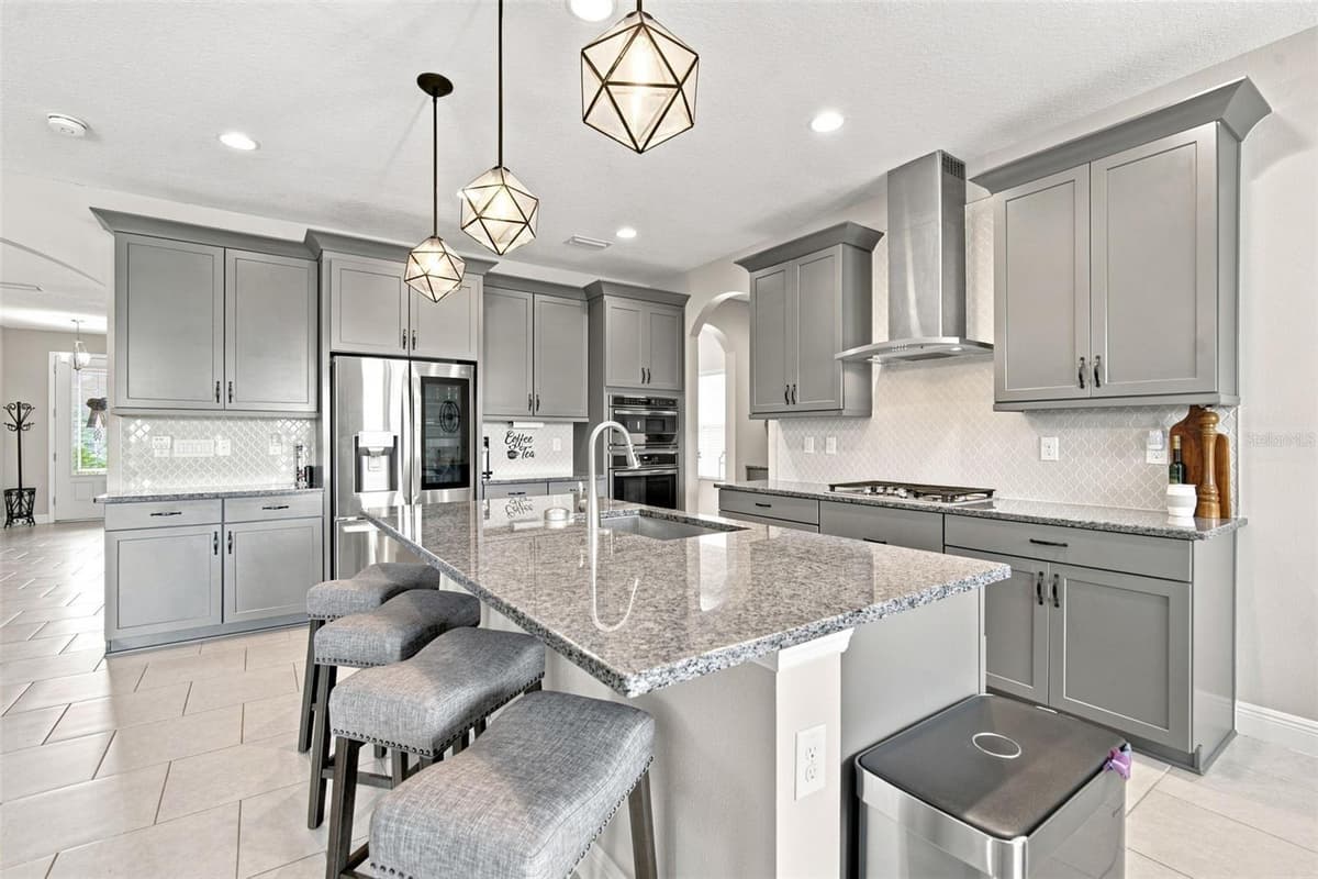 5306 SILVER SUN DRIVE — photo 11 of 100
